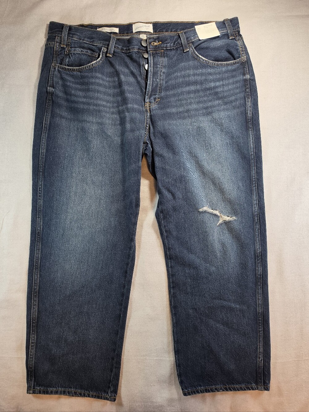 Universal Thread Mid Rise Boyfriend Jean Women's Dark Blue Distressed Tapered